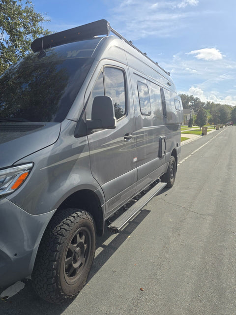 Revel All wheel Drive Camper van Winnebago Mercedes-Benz E44 LFL1377 — photo 3