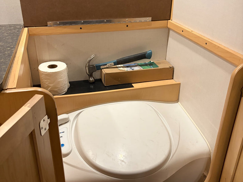  a modern counter — photo 10