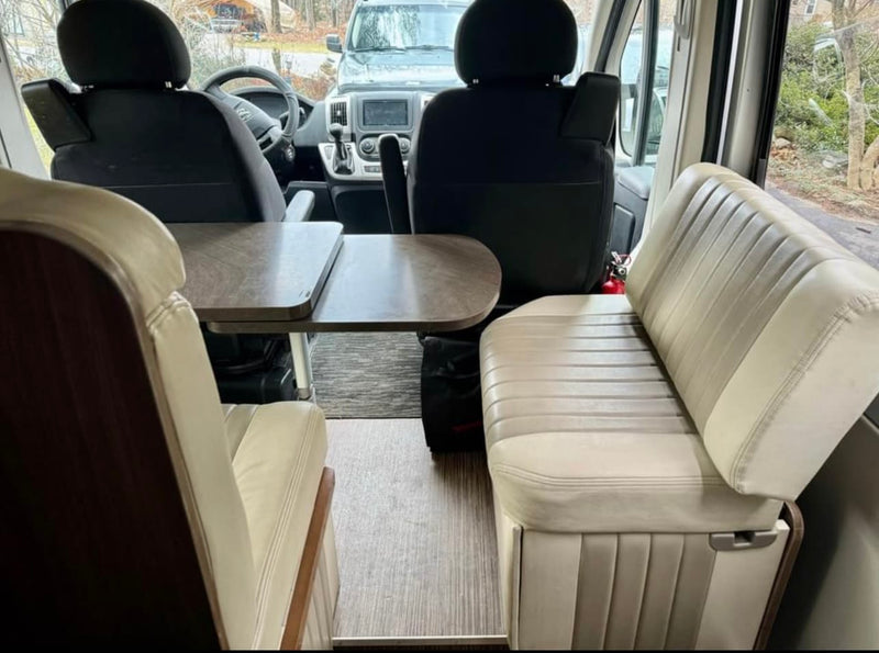 “Sunny” adventure van — photo 9