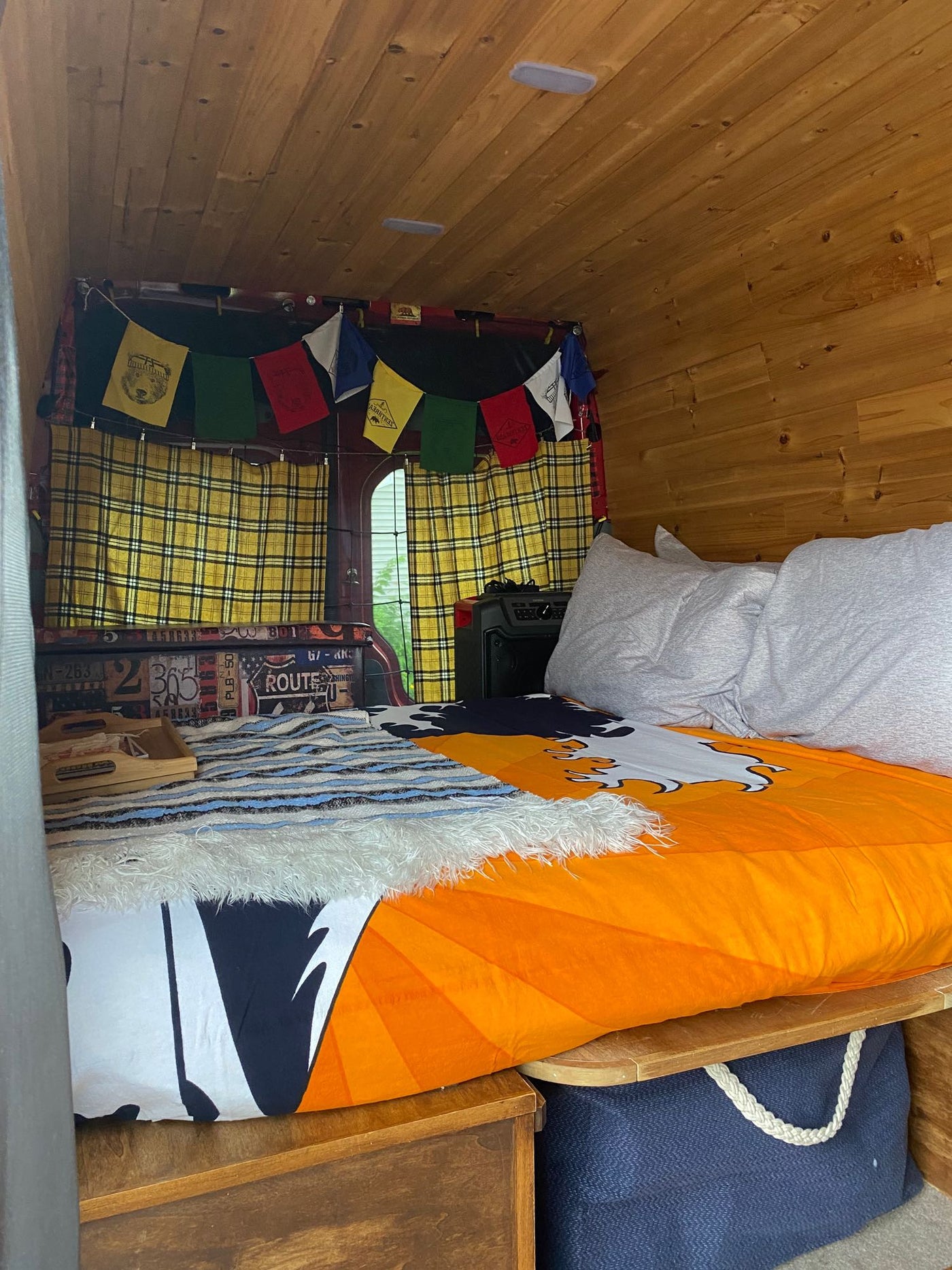 The Zen Van - 2015 Sprinter Simple Camper — photo 7