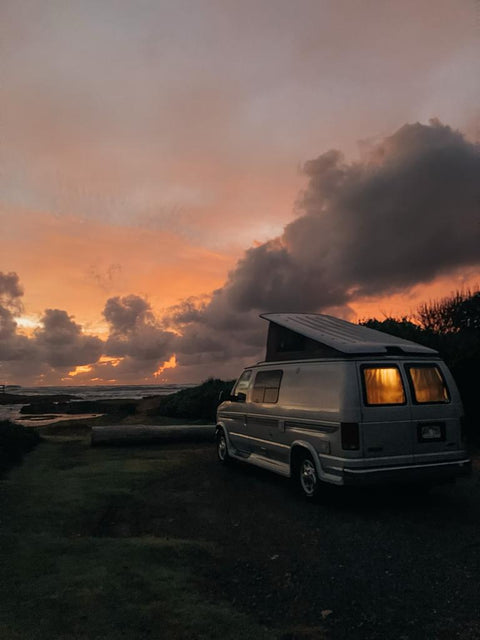 Popup / sleeps 4 Econoline 150 overland rental