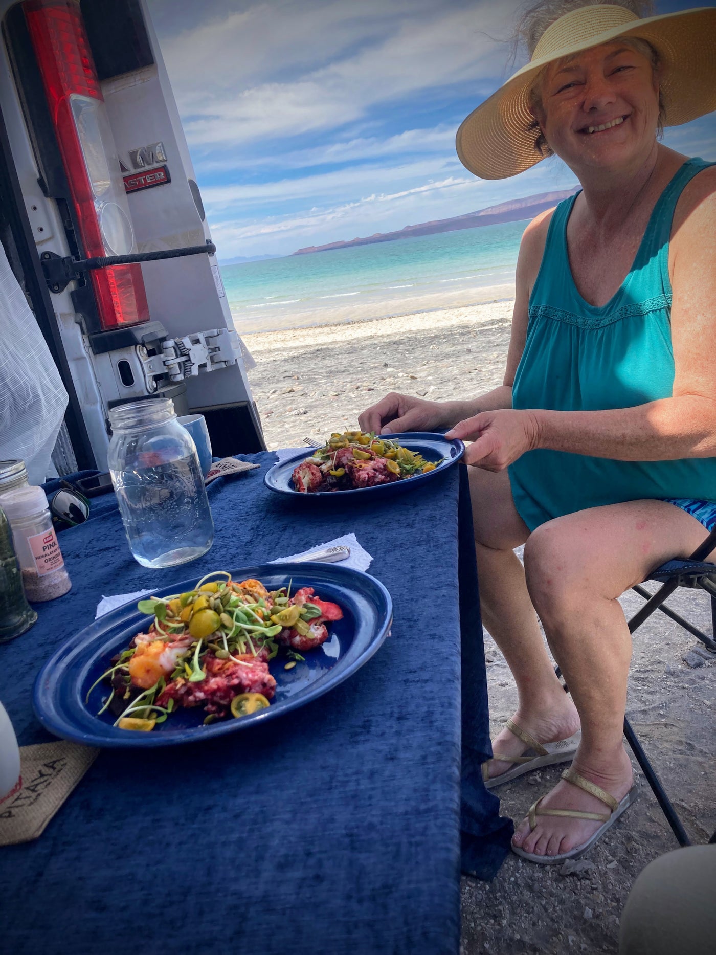 Lux Campervan | Starlink | Offgrid 2 Weeks | 4 Seasons | Huge Kitchen — photo 6
