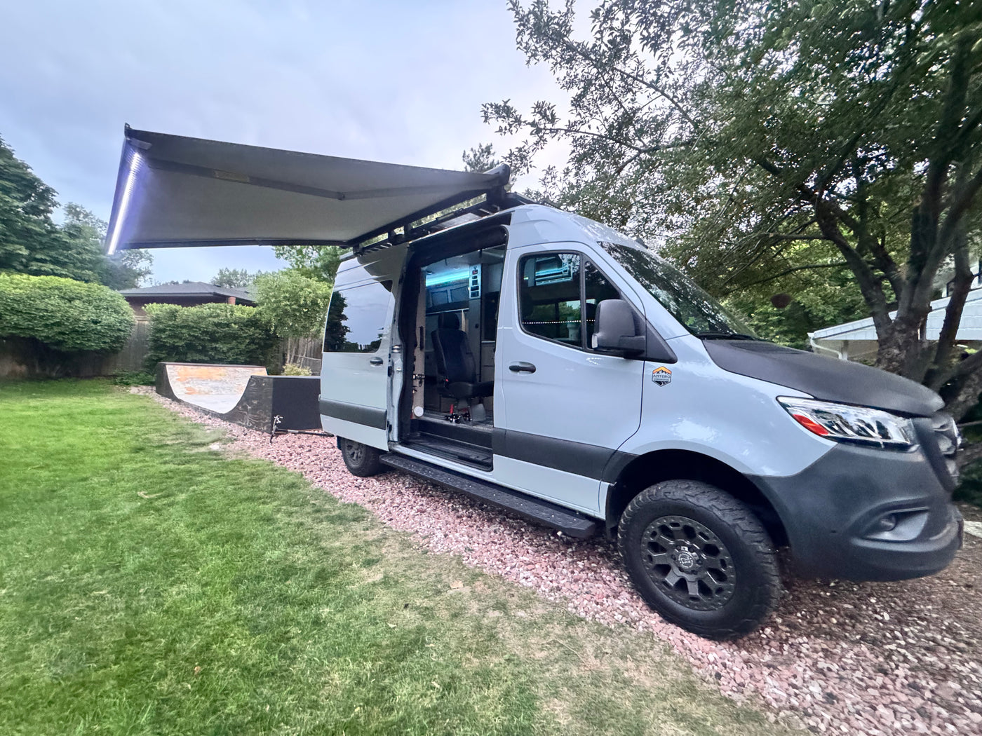 Off-Grid 2022 Sprinter 4x4 "BAM" [ Family and pet friendly — photo 3