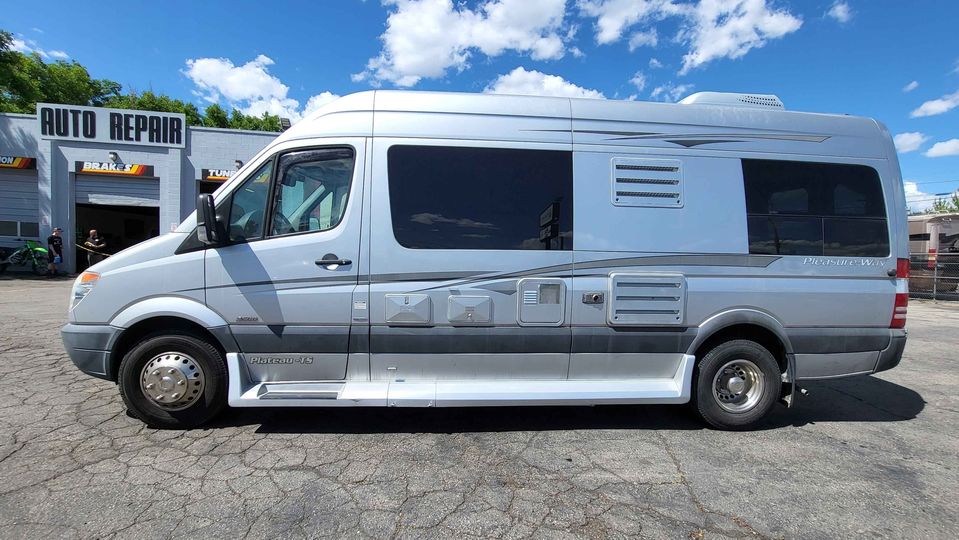  perfect for rv rental. Side view shows dark windows — photo 2