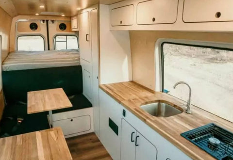 2023 Mercedes-Benz Sprinter — photo 2