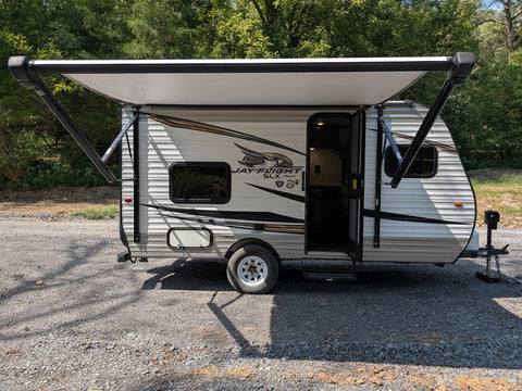 Lite weight Jayco overland rental