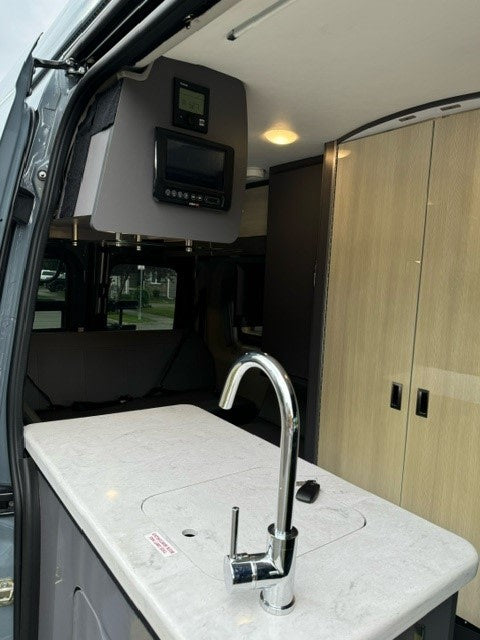 2023 Thor Tranquility Sprinter 4x4 - The Nomad Nest — photo 3