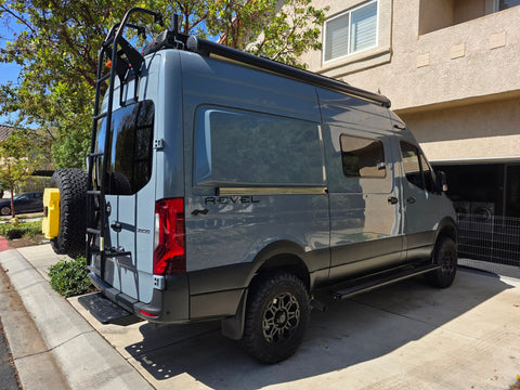 2022 Winnebago Revel — photo 2