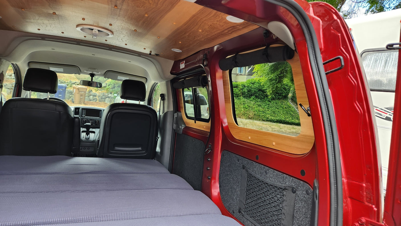 2021 Caravan Outfitter Free Bird Camper van