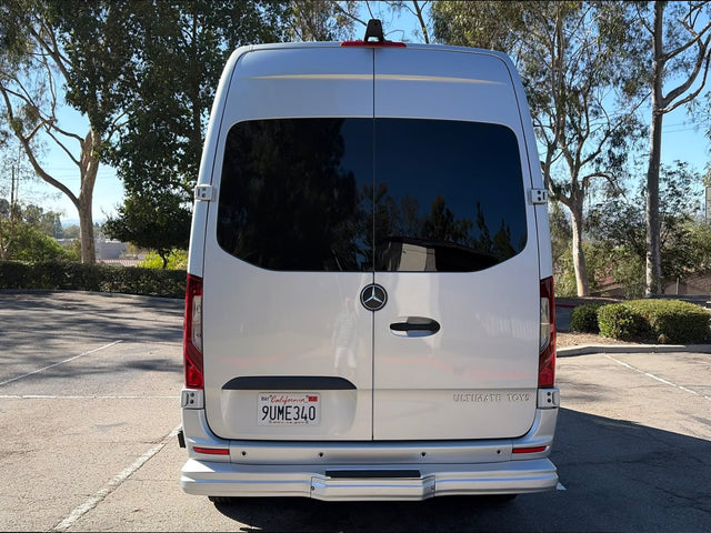 Ultimate Luxury Sprinter — photo 3