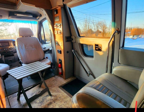 WOW! Shrimpy the jaw-dropping van. --Milwaukee- overland rental