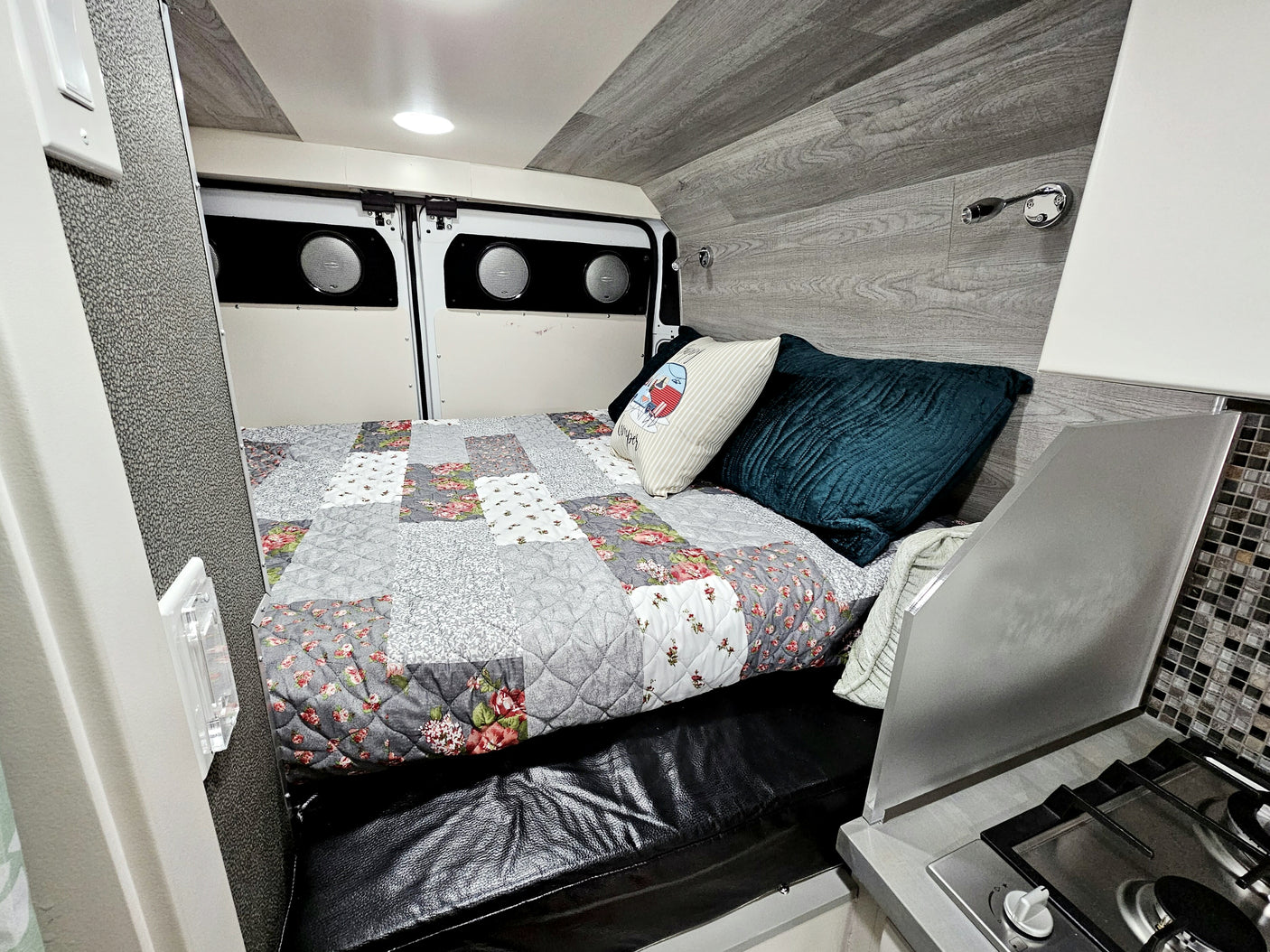 Endless Horizon Extended: Your Luxury Micro-RV