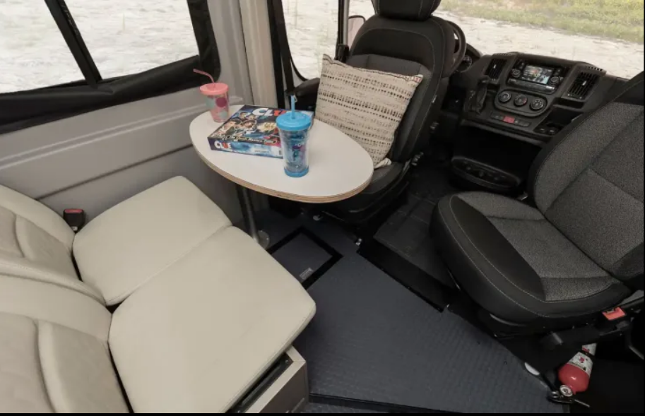 2021 Winnebago Solis 59PX — photo 14