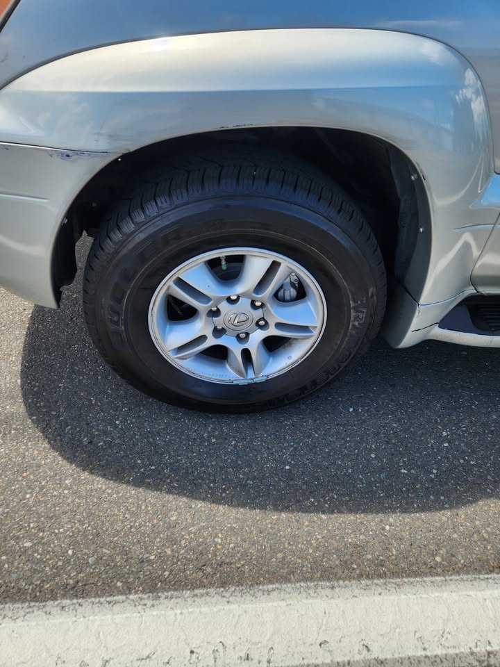 2004 Lexus gx470 in Tukwila, WA (photo 5) — photo 5