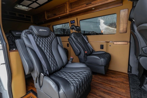 2025 Mercedes Sprinter AWD Luxury Coach, Off-Grid AC, Starlink, Smart TV — photo 3