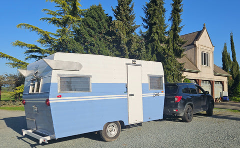 Patsy the Vintage '67 Shasta overland rental