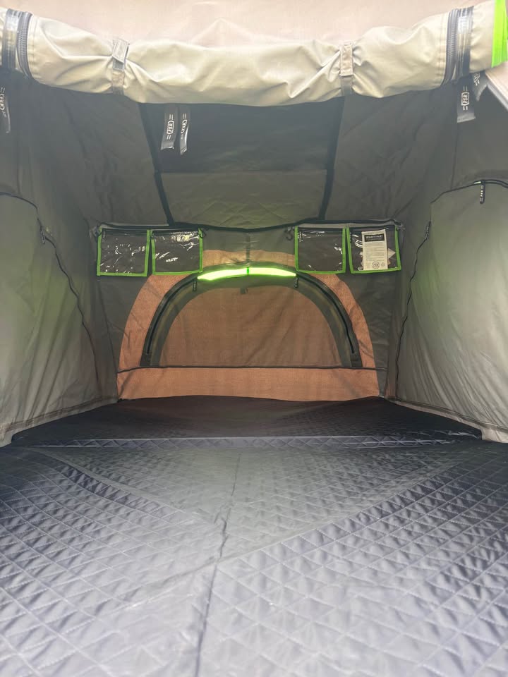 Rooftop tent — photo 4