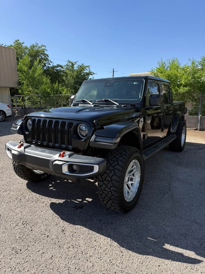 2021 Jeep Gladiator · Overland Pickup 4D 5 ft in Albuquerque, NM (photo 2) — photo 2