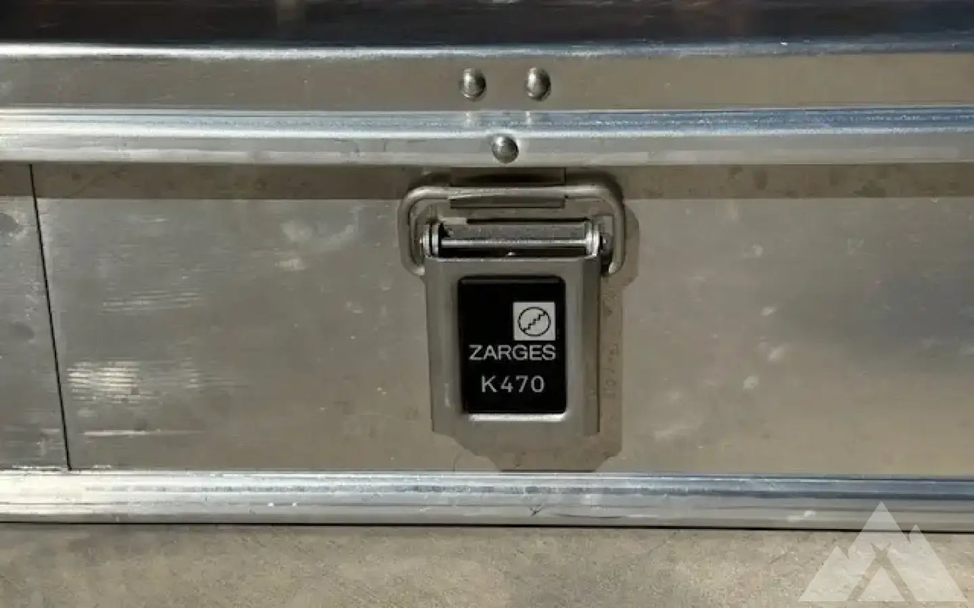 Zarges Aluminum Box with rack mounts - K470-40847 — used cases & cargo boxes for sale (photo 4) — photo 4