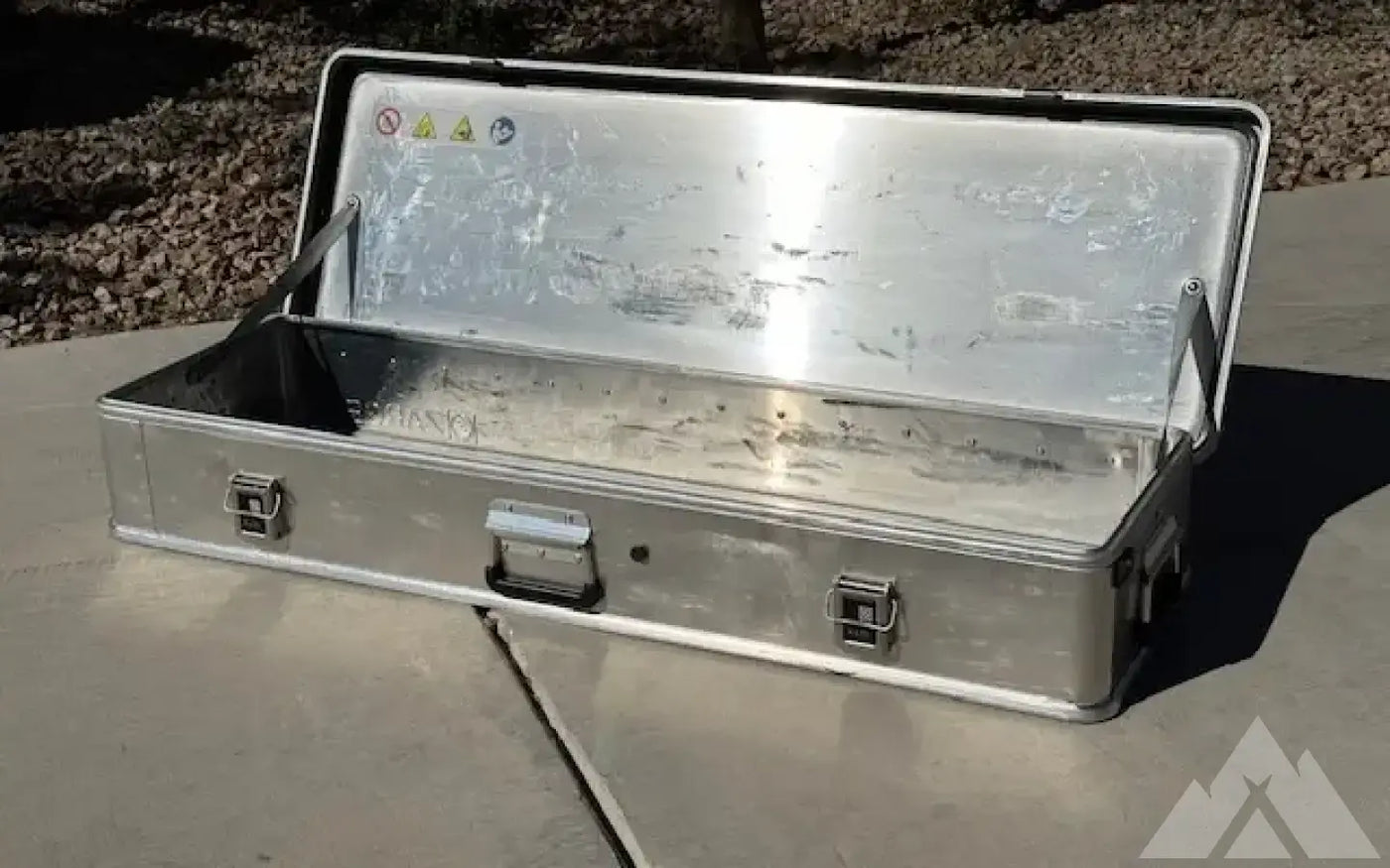 Zarges Aluminum Box with rack mounts - K470-40847 — used cases & cargo boxes for sale (photo 2) — photo 2