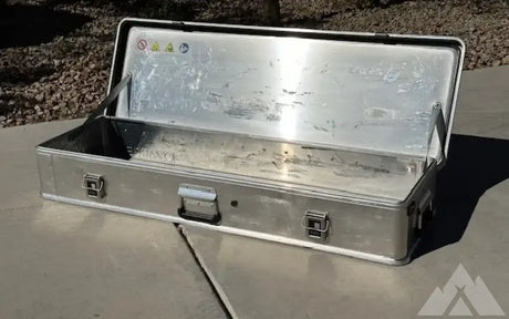 Zarges Aluminum Box with rack mounts - K470-40847 — used cases & cargo boxes for sale (photo 2)