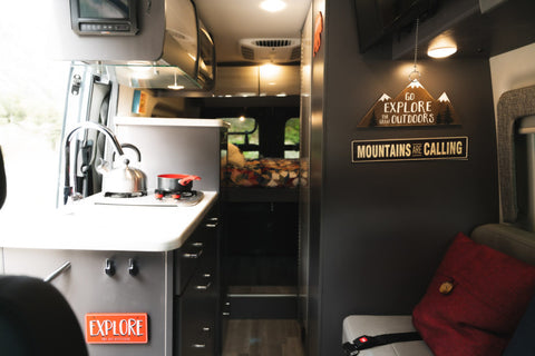 Tyvannosaurus REX: 4×4 2023 Thor Sanctuary 19L (Mercedes-Benz Sprinter) — photo 3