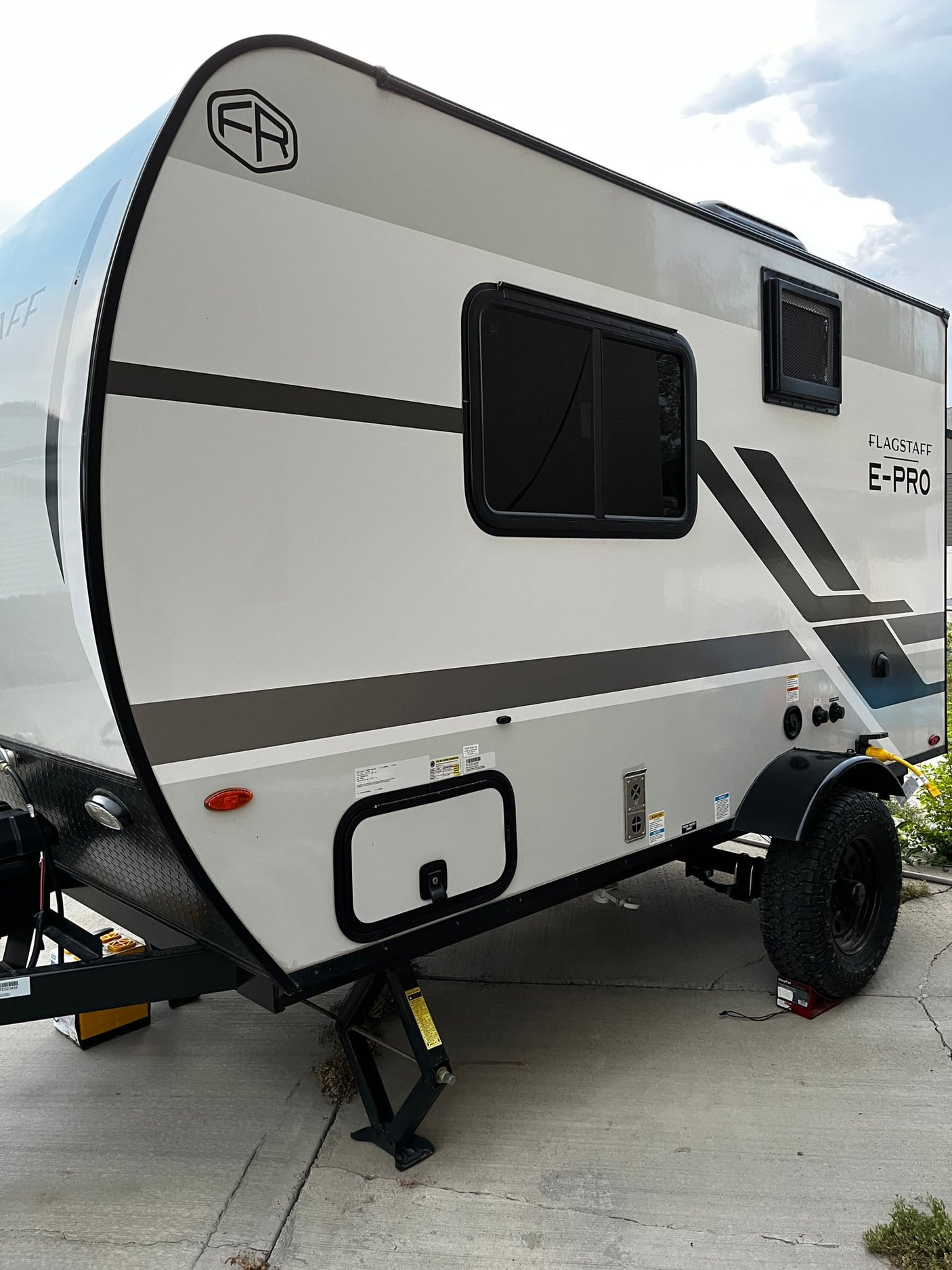 Cozy family of 4 camper!