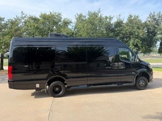  with a rooftop AC and rear spare tire — photo 16