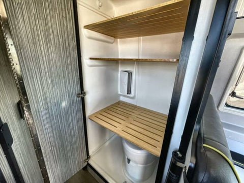 2020 4x4 Winnebago Revel Sprinter Van — photo 4