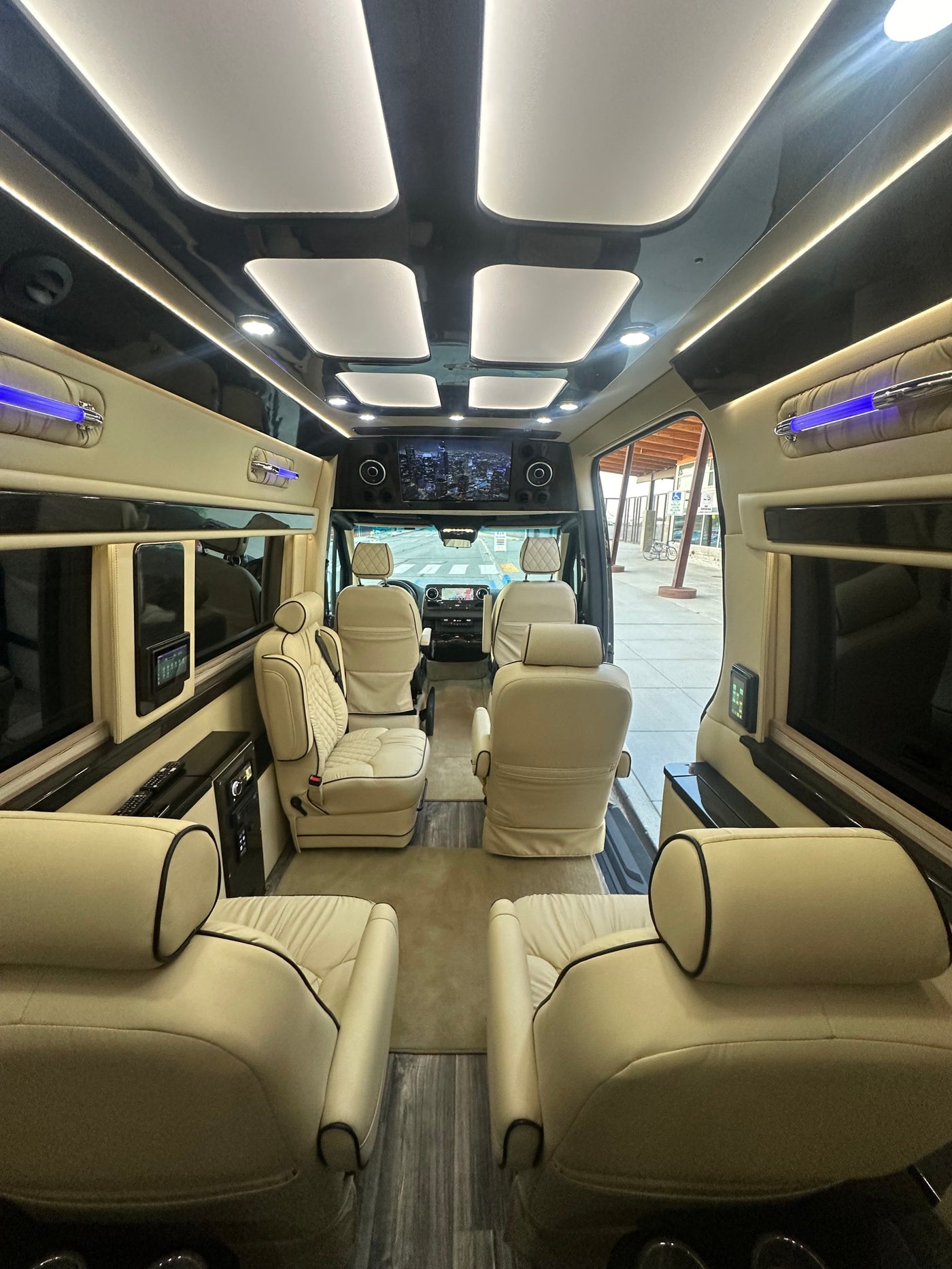 Mercedes Benz Day Cruiser — photo 15