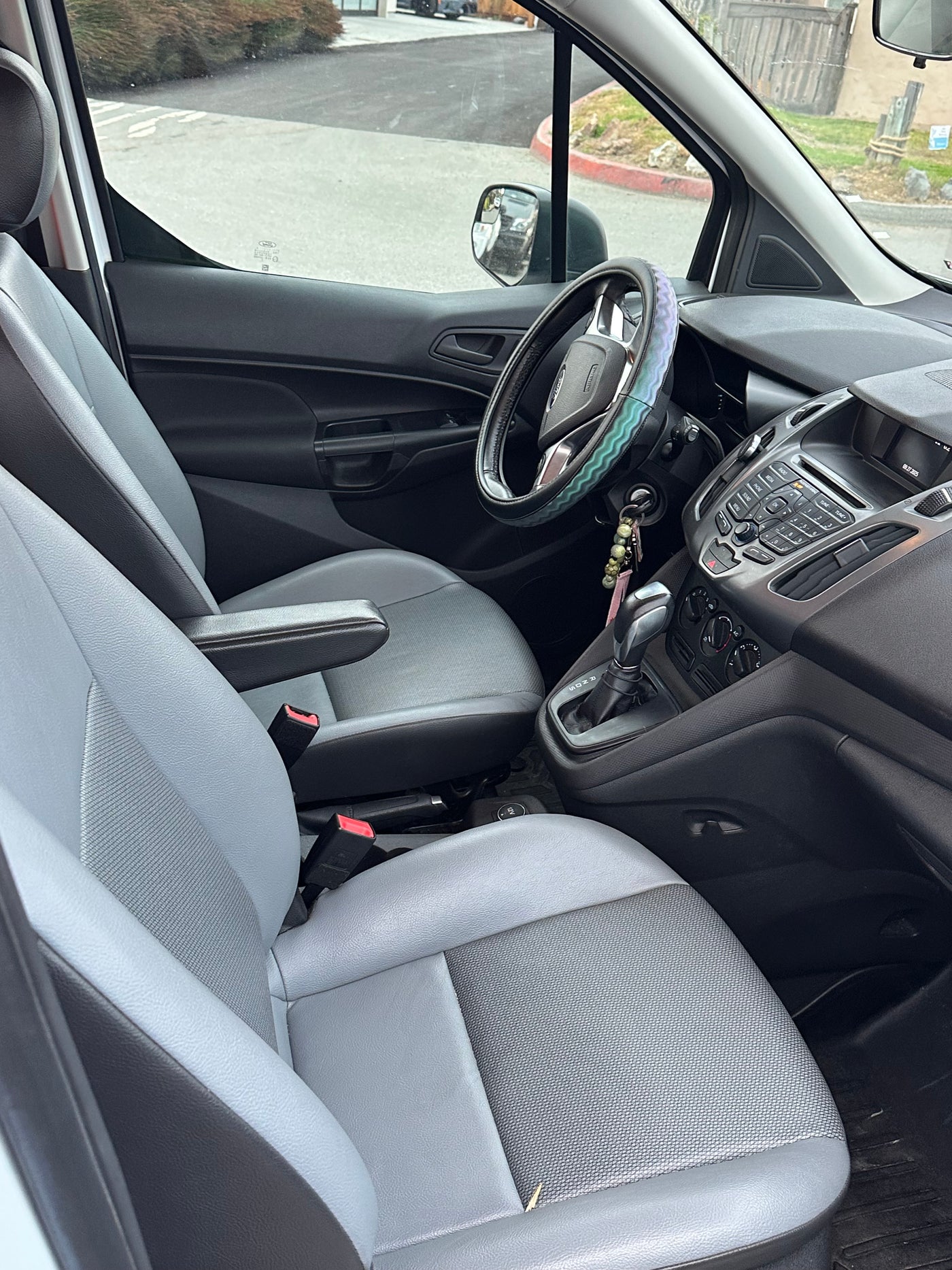 Transit Connect Micro Camper- Easy to drive, fully equipped! — photo 12