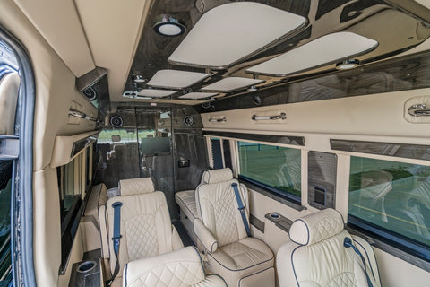 Sorbs Sprinter Van - 2022 Mercedes Ultimate Coach — photo 5