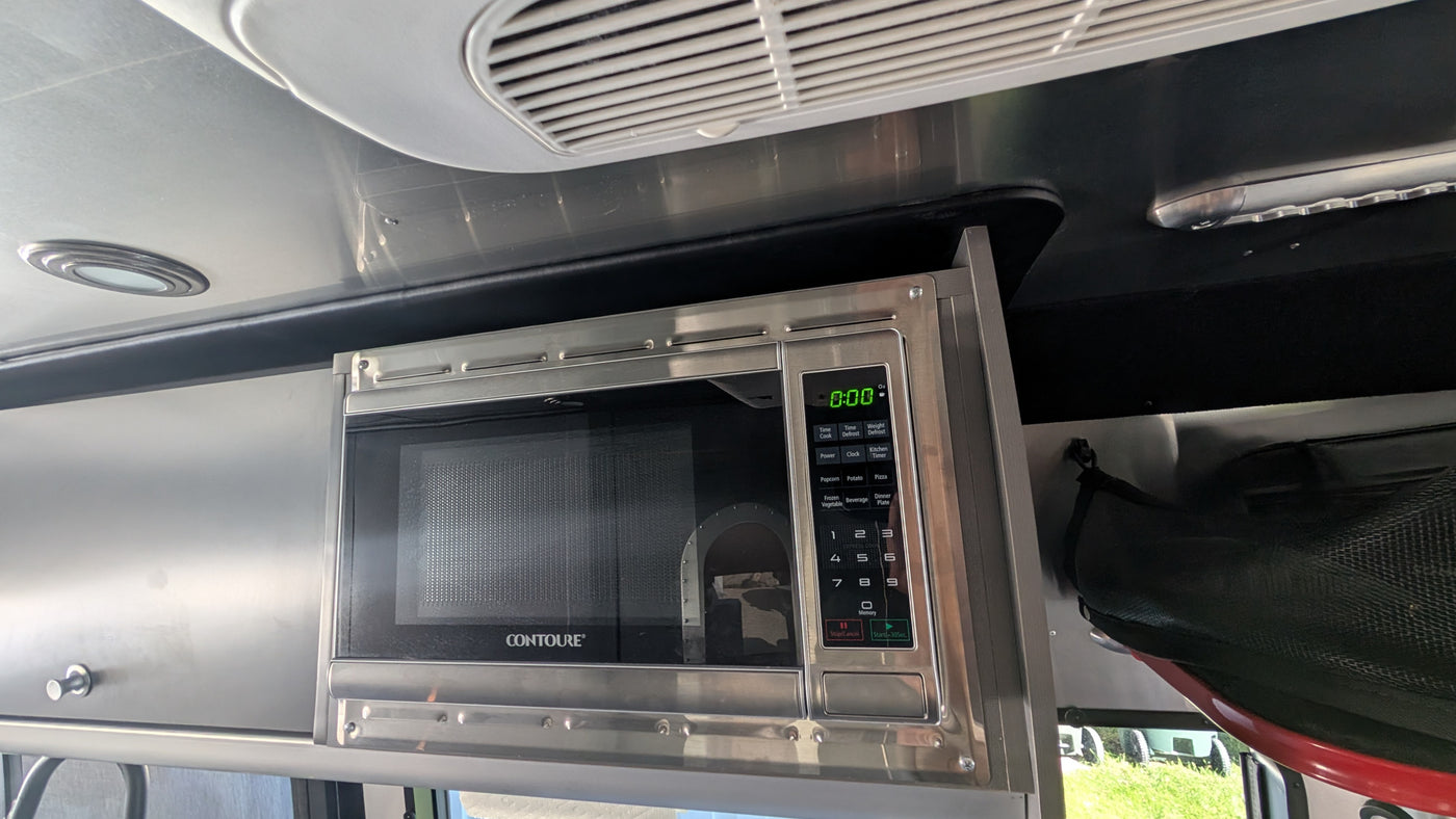 Airsteam Insterstate 24x - Luxury Off the Grid Van — photo 20