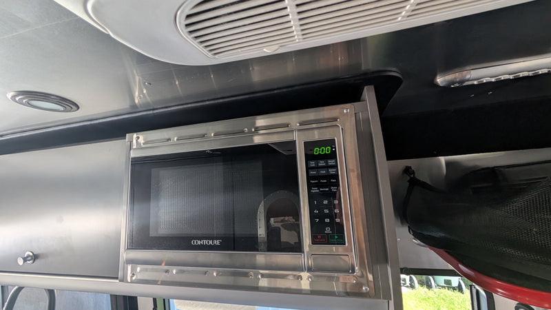 Airsteam Insterstate 24x - Luxury Off the Grid Van — photo 20