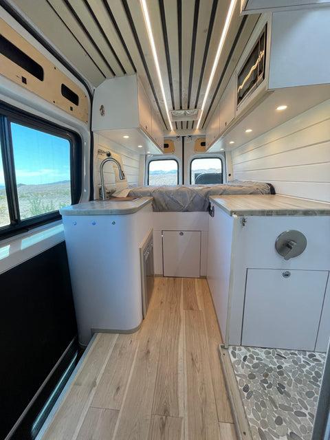 Sprinter Dream Van Fully Loaded Sand — photo 4