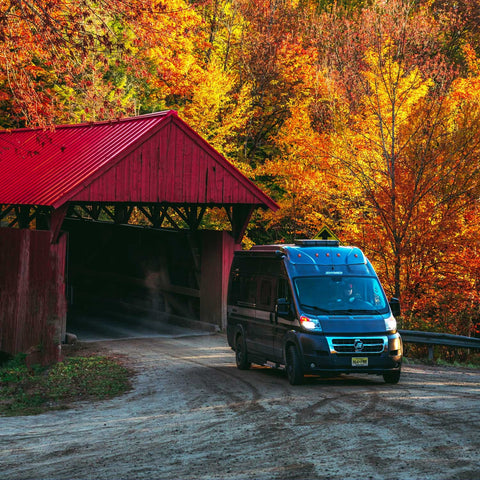 "Vanya" - Cozy 4 Person Van with loft overland rental