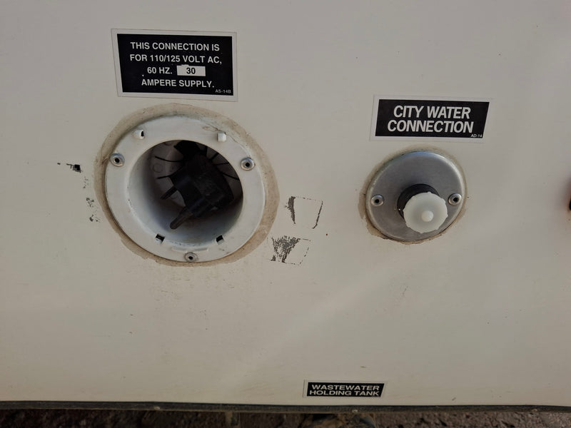  and built-in heating/AC.|Inside a charming RV rental — photo 11