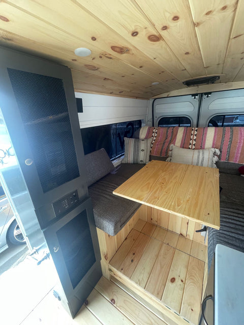 Luxury Adventure Campervan - Yellow — photo 3