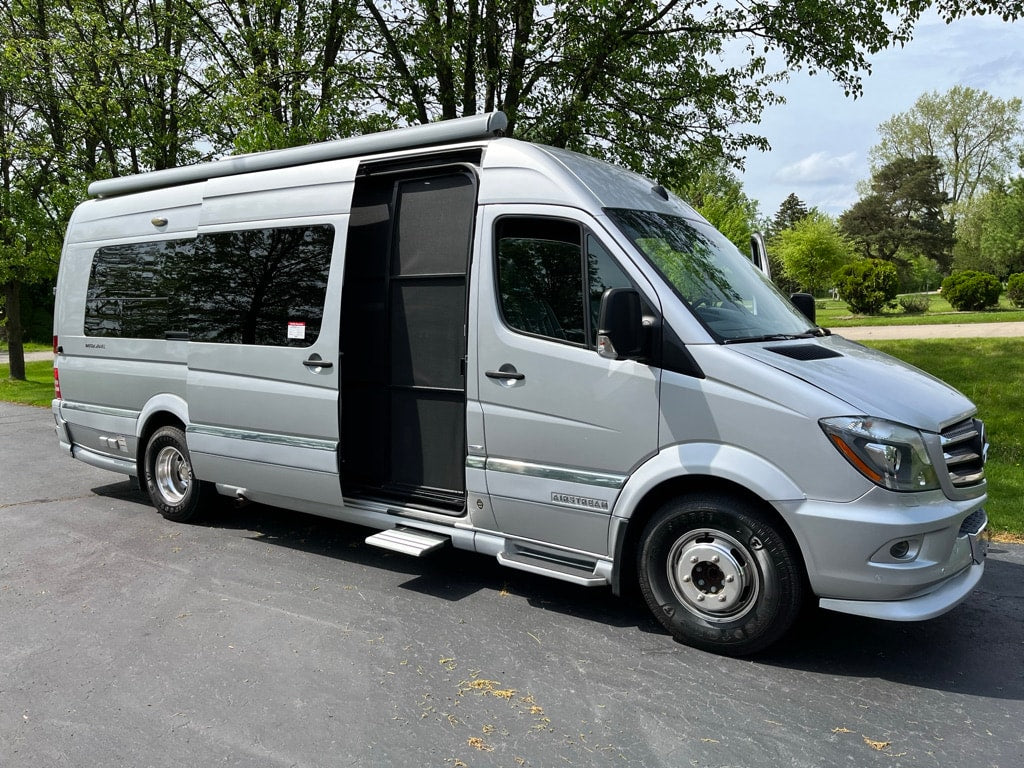  showcasing its practical layout with bath — photo 15