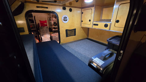 Off grid Adventure Camper! Sleeps 4 — photo 2