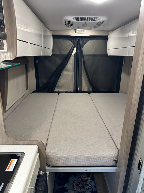 2022 Thor Tellaro 20A Class B.  No generator needed!  Starlink available — photo 3