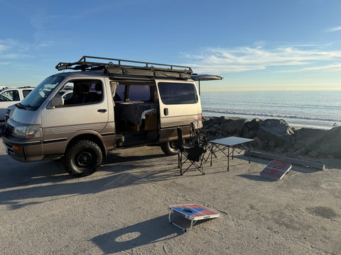 Toyota Hiace 4WD Campervan — photo 2