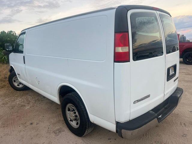 Adventure-Ready Chevy Express Camper Van | Sleeps 2 — photo 3