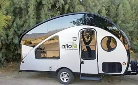2021 Alto R1723 with front window
