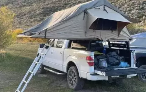 Smittybilt overland xl roof top tent and bed rack