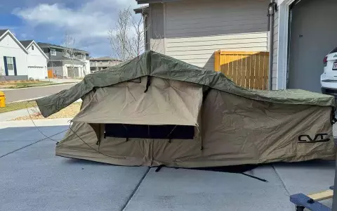 CVT Pioneer Rooftop Tent