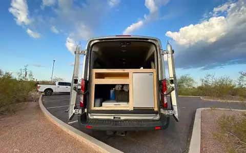 Carefree - Arizona Camper Van