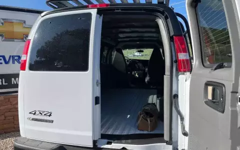 2022 Chevrolet Express Van