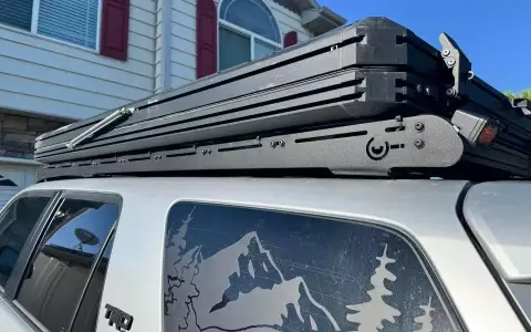 Roof top tent + solar panel