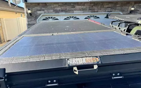 Roof top tent + solar panel